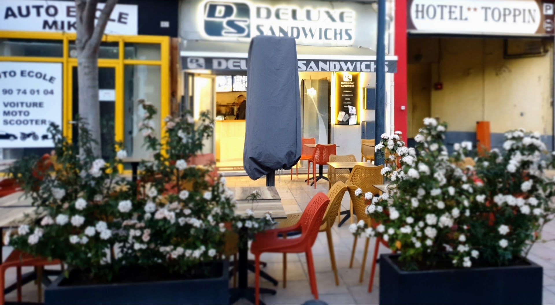 DELUXE SANDWICH · Photos 6